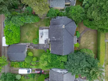 1049 W 33rd Avenue, Vancouver, BC, Vancouver — Single Family Residence for sale