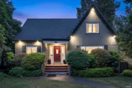 1049 W 33rd Avenue, Vancouver, BC
