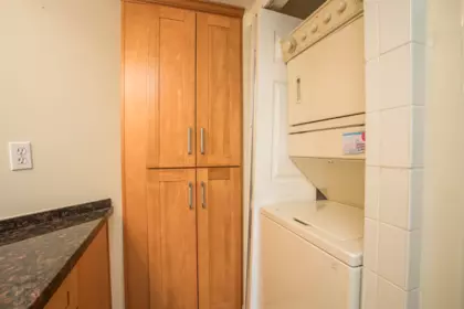 Hallway Photo of 502 5733 Cambie Street, Vancouver, BC