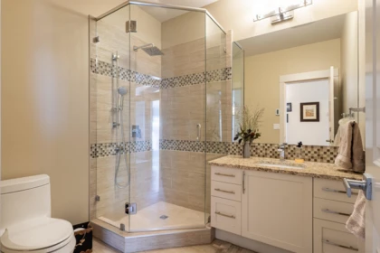 Entry Foyer Photo of 5997 Cowrie Street, Sechelt, BC