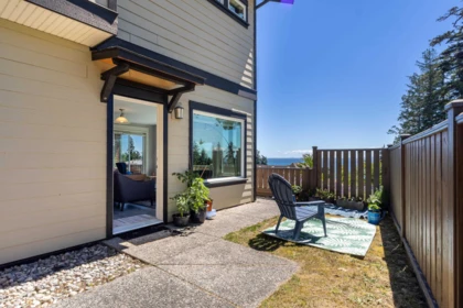 Swimming Pool Photo of 5997 Cowrie Street, Sechelt, BC