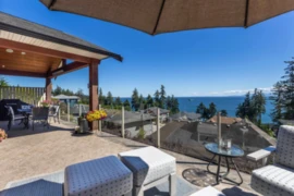 5997 Cowrie Street, Sechelt, BC