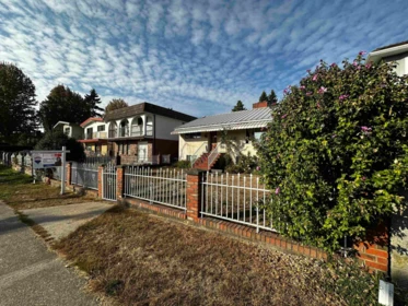 2621 E 8th Avenue, Vancouver, BC, Vancouver — Single Family Residence for sale