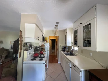 Kitchen Photo of 11 140 E 20 Street, North Vancouver, BC