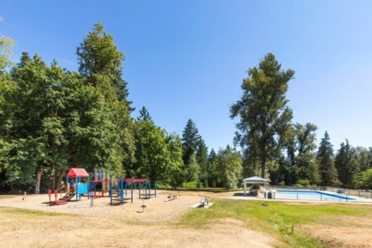 Backyard Photo of 7317 Magnolia Terrace, Burnaby, BC