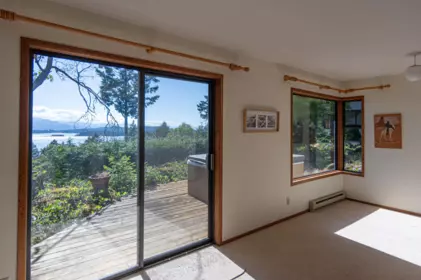 Outdoor Kitchen Photo of 790 Devina Drive, Galiano Island, BC