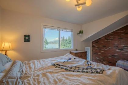 Basement Recreation Room Photo of 5 350 Centre Road, Lions Bay, BC