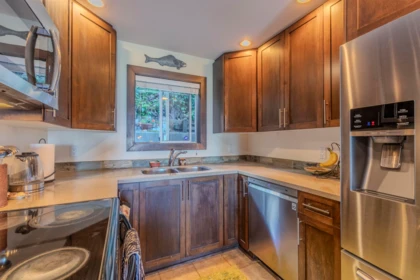 Primary Bedroom Photo of 5 350 Centre Road, Lions Bay, BC