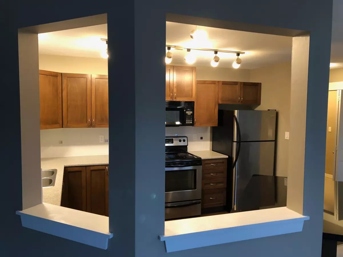 Dining Area Photo of 204 32725 George Ferguson Way, Abbotsford, BC