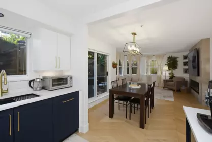 Kitchen Island Photo of 105 20556 113 Avenue, Maple Ridge, BC