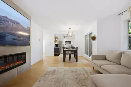 Mudroom Photo of 105 20556 113 Avenue, Maple Ridge, BC