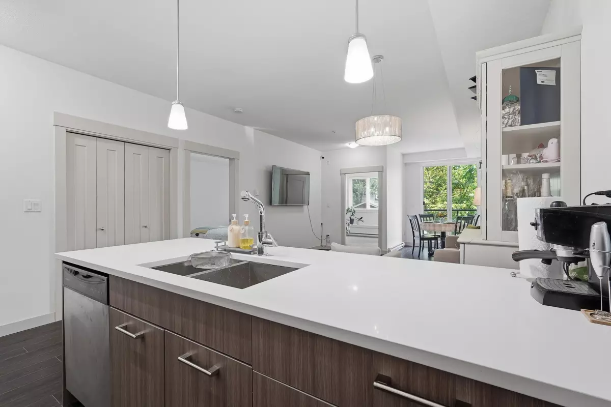 Family Room Photo of 206 2214 Kelly Avenue, Port Coquitlam, BC