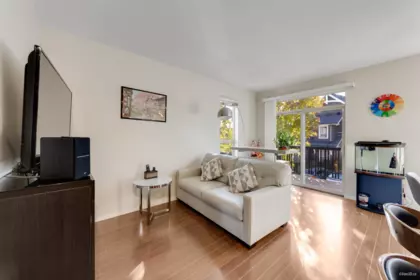 Breakfast Nook Photo of 160 3105 Dayanee Springs Boulevard, Coquitlam, BC