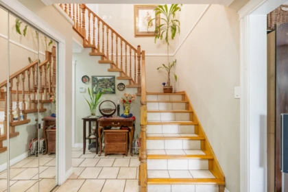 Hallway Photo of 14710 106 Avenue, Surrey, BC