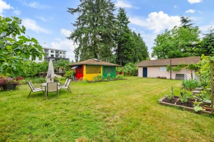 Swimming Pool Photo of 14710 106 Avenue, Surrey, BC