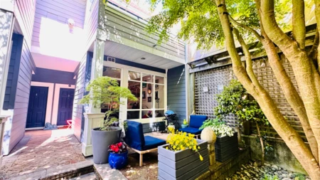 Aerial View of 3 15161 Prospect Avenue, White Rock, BC