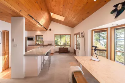 Breakfast Nook Photo of 990 Windjammer Road, Bowen Island, BC