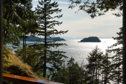 Community Amenities Photo (Clubhouse) of 990 Windjammer Road, Bowen Island, BC