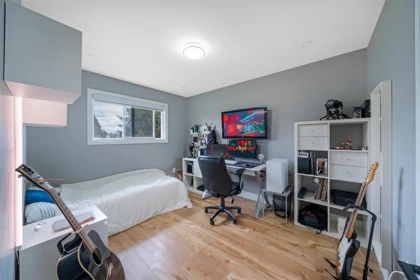 Guest Bathroom Photo of 9482 153 Street, Surrey, BC