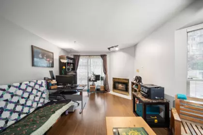 Walk-In Closet Photo of 412 525 Agnes Street, New Westminster, BC