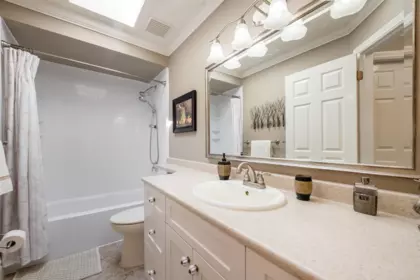 Mudroom Photo of 15239 29a Avenue, Surrey, BC