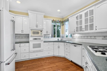 Kitchen Photo of 7 688 Citadel Drive, Port Coquitlam, BC