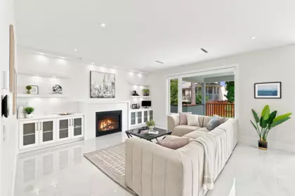 Kitchen Island Photo of 15665 82 Avenue, Surrey, BC