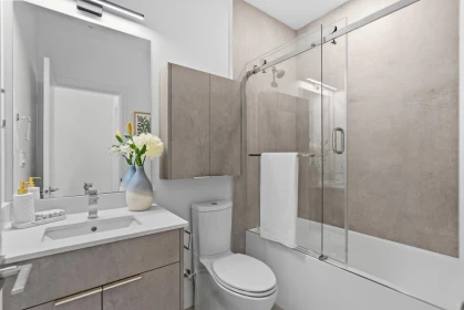 Office / Den Photo of 103 433 E 3rd Street, North Vancouver, BC