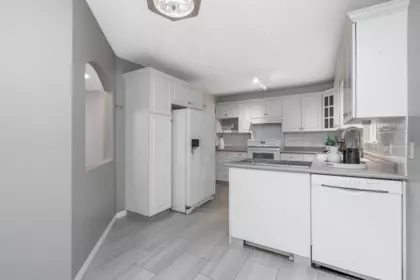 Kitchen Photo of 24 15099 28 Avenue, Surrey, BC