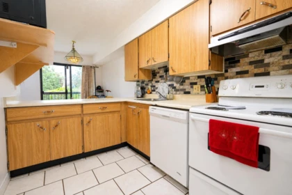 208 7144 133b Street, Surrey, BC, Surrey — Apartment/Condo for sale