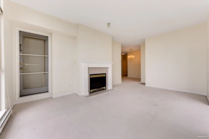1707 6838 Station Hill Drive, Burnaby, BC, Burnaby — Apartment/Condo for sale