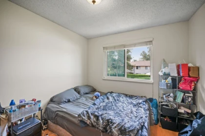 Walk-In Closet Photo of 75 13880 74 Avenue, Surrey, BC