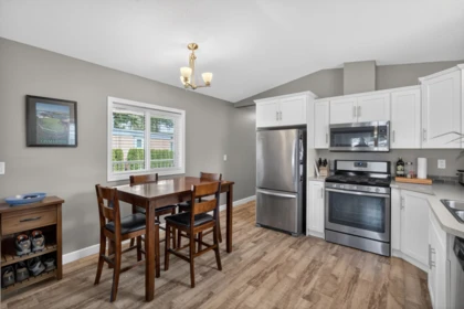 Primary Bedroom Photo of 17 24330 Fraser Highway, Langley, BC