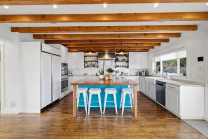 Kitchen Island Photo of 5322 Natalie Lane, Halfmoon Bay, BC