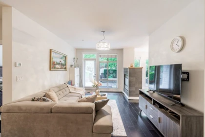 Kitchen Island Photo of 112 5779 Birney Avenue, Vancouver, BC