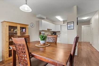Kitchen Island Photo of 111 45702 Watson Road, Chilliwack, BC