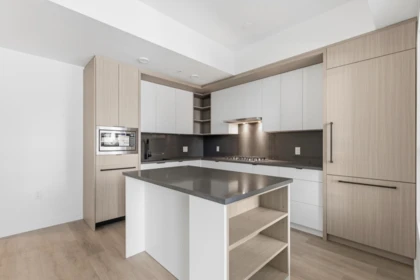 102 2268 E Broadway, Vancouver, BC, Vancouver — Apartment/Condo for sale