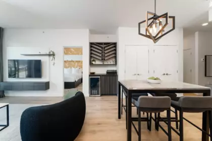 517 725 Marine Drive, North Vancouver, BC, North Vancouver — Apartment/Condo for sale