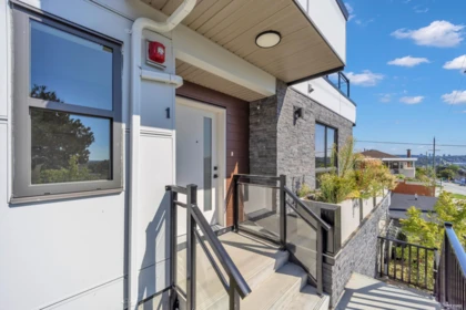 Entry Foyer Photo of 1 3800 Pender Street, Burnaby, BC