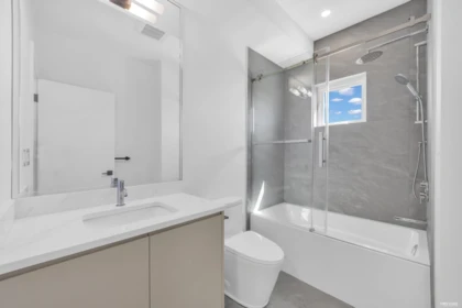 Primary Bathroom Photo of 1 3800 Pender Street, Burnaby, BC