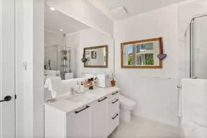 Hallway Photo of 117 4638 Orca Way, Tsawwassen, BC