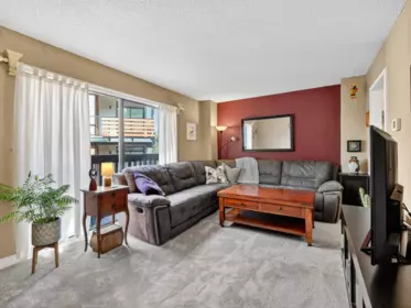 Breakfast Nook Photo of 162 James Road, Port Moody, BC