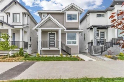 19415 70 Avenue, Surrey, BC, Surrey — Single Family Residence for sale