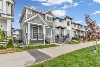 19415 70 Avenue, Surrey, BC, Surrey — Single Family Residence for sale