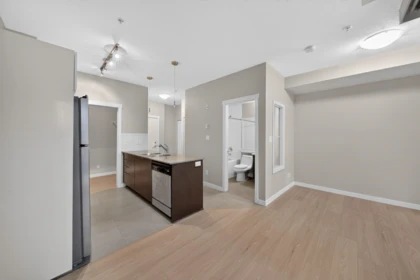 Guest Bathroom Photo of 222 13733 107a Avenue, Surrey, BC