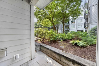 Mudroom Photo of 222 13733 107a Avenue, Surrey, BC