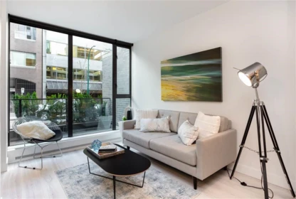Kitchen Island Photo of 1135 Hornby Street, Vancouver, BC
