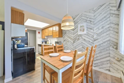 Breakfast Nook Photo of 206 15010 Roper Avenue, White Rock, BC