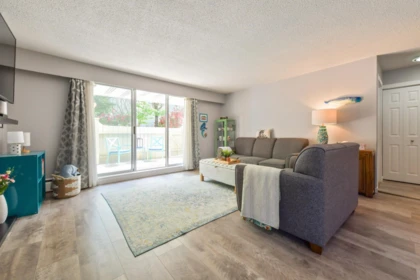 Family Room Photo of 206 15010 Roper Avenue, White Rock, BC