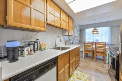 Primary Bedroom Photo of 206 15010 Roper Avenue, White Rock, BC